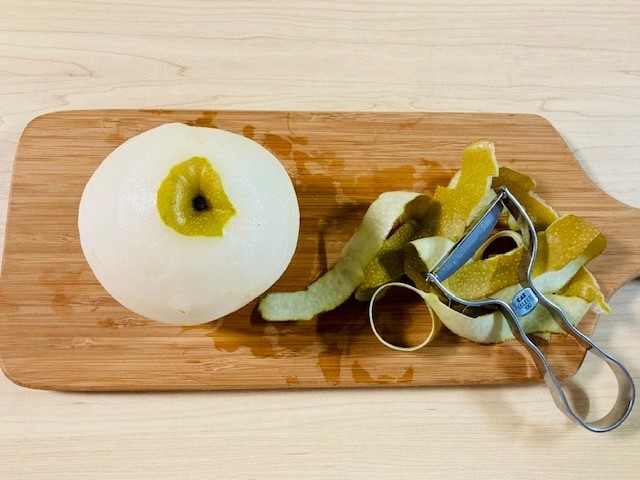 面倒な“皮むき”、もうしません！「梨」の画期的なカット方法とは？4yuuu