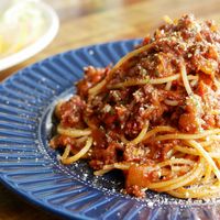 ボロネーゼとミートソースの違いは？作り方と一緒に紹介します│なにぱく 週末イタリアン