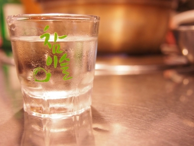 韓国の焼酎「チャミスル」の美味しい飲み方おすすめ9選