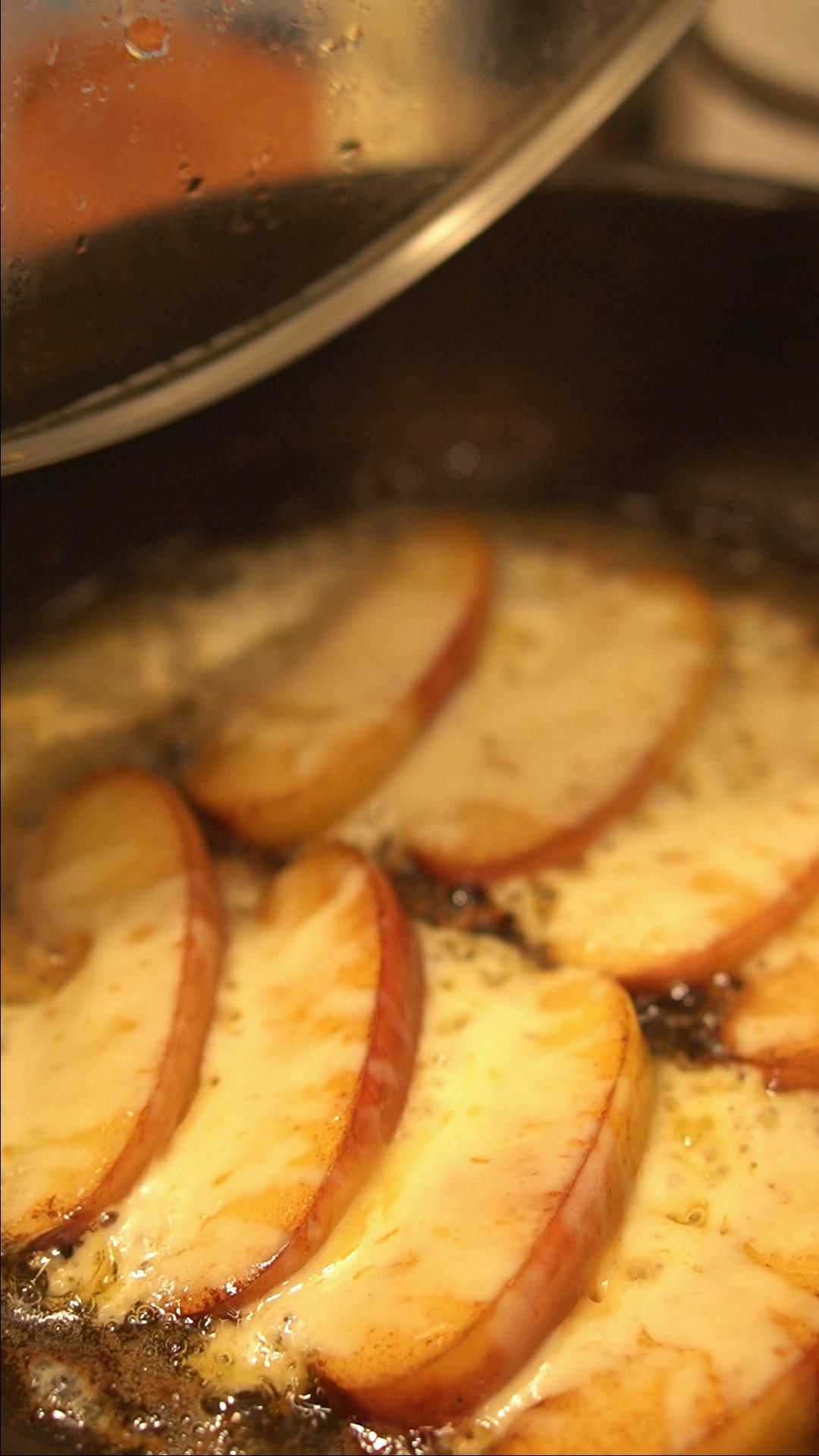 これぞ組み合わせの妙！「ツナとかぶとりんごのチーズ焼き」 簡単！5分で焼酎おつまみ㊸