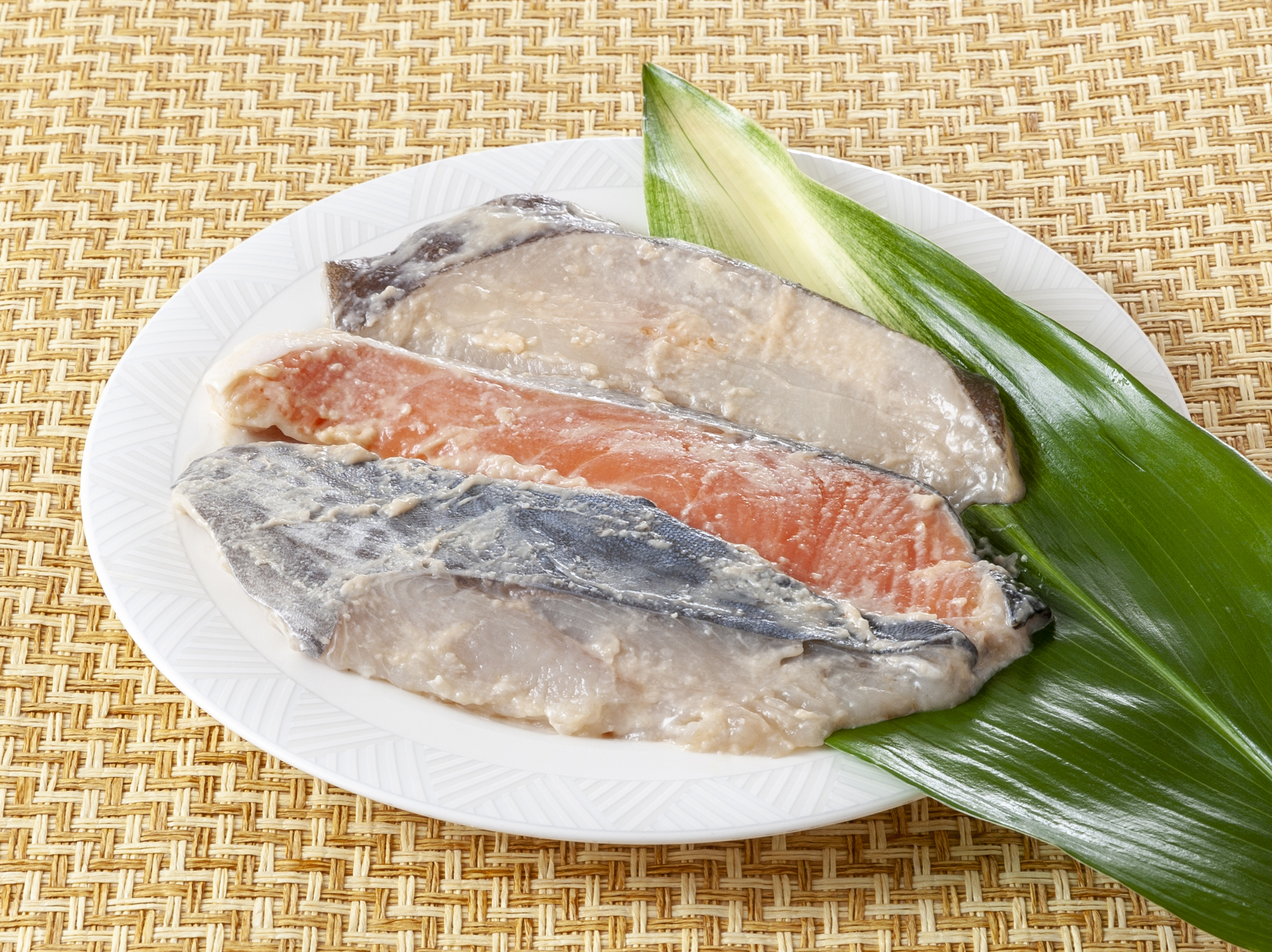 酒粕をそのまま食べる：栄養満点な食べ方と健康効果