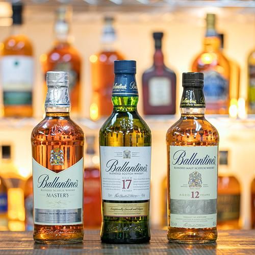 Amazon.co.jp: ハイボールが旨いウイスキー６種 バランタインファイネスト、ホワイトホース、ジョニ赤、デュワーズ、ネヴィスデュー、ブラックアンドホワイト700ml: 食品・飲料・お酒