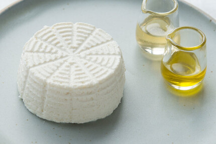 ピザ」の意味や使い方 わかりやすく解説 Weblio辞書