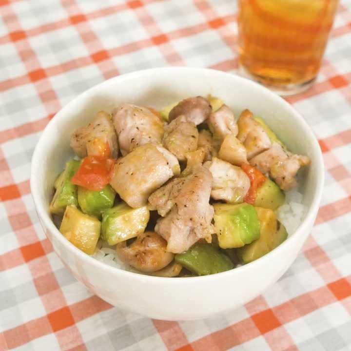 混ぜて焼くだけ♡カフェ風な甘辛アボチキ丼-アボカド＊鶏肉＊簡単＊ご飯どめさんオフィシャルブログ「どめさん家の簡単・毎日ごはん」Poweredby Ameba