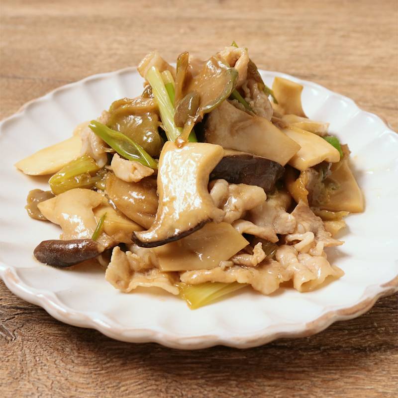 9月29日 月本日の日替わり定食 . 豚肉と搾菜の炒め🐷 . こちらに ご飯 スープ 一口デザート が付きます🤤 .本日のデザートはコーヒーゼリーです☕️ . 日替わり定食は平日お昼だけの サービスランチになっております台湾飯店 台湾 福岡グルメ 博多グルメ 福岡市