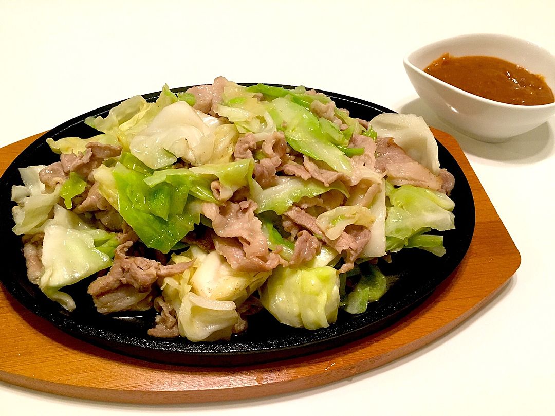 鶏鉄板焼肉 たまねぎ