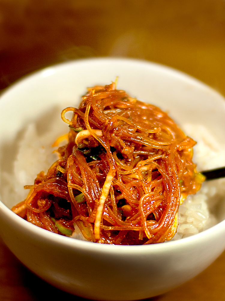 春雨を揚げるとつまみにピッタリ！カロリーや美味しいアレンジを紹介食・料理オリーブオイルをひとまわし