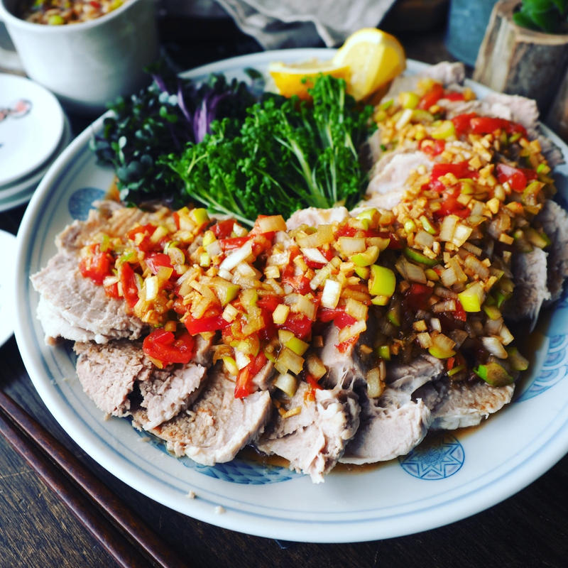 甘辛ヤンニョムが美味しい♪えのきの豚バラ巻き。人気レシピを韓国風にアレンジカライチ