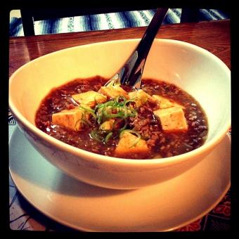 豆腐1丁あれば完成！豆腐のピリ辛照り焼き