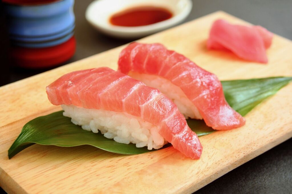 豊後まぐろ ヨコヅーナ 赤身400ｇ 中トロ400g 鮪 マグロ 海鮮丼 刺し身 盛り合わせ 冷凍 魚の刺身 大分県産 九州産 津久見市:津久見市ANAのふるさと納税ANAのマイルが「使える」