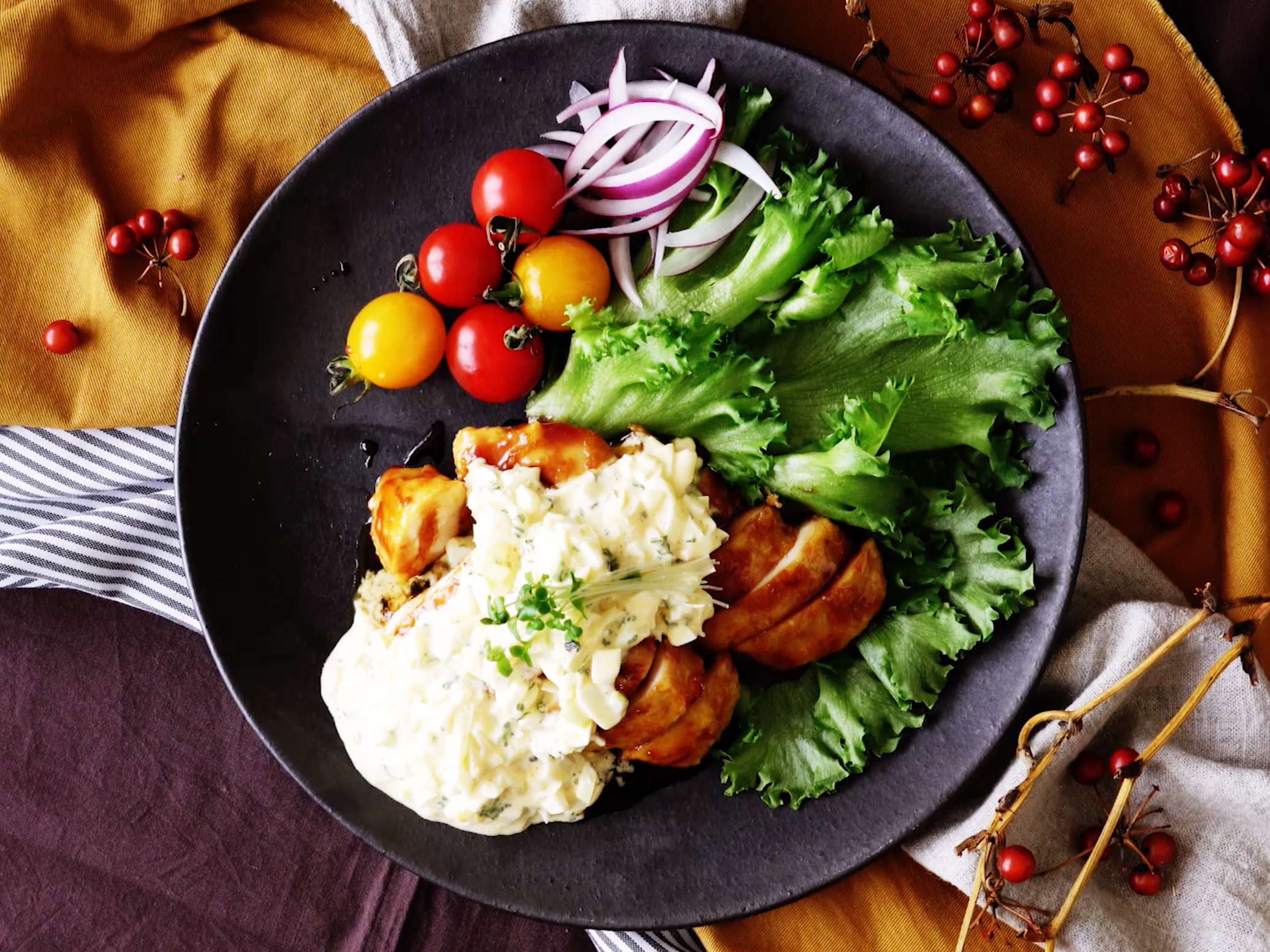 サラダチキンのアレンジレシピ16選！美味しい食べ方もご紹介！デリッシュキッチン