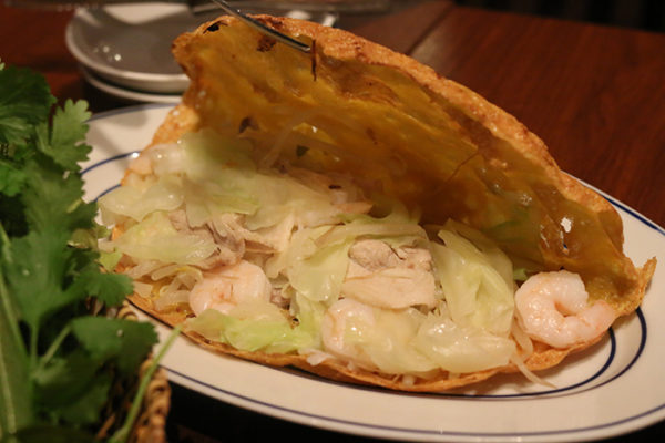 ベトナム風お好み焼き『バインセオ』の人気店ベトナム旅行・観光のおすすめ情報を現地からミーツ ベトナム