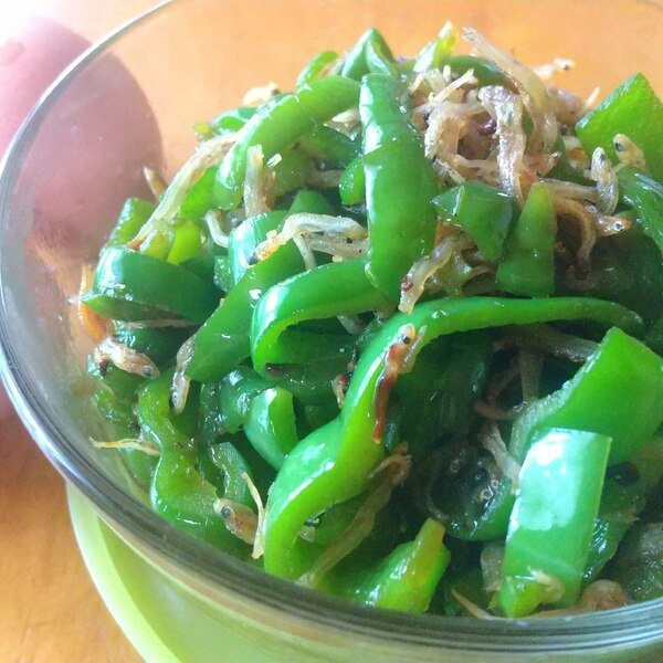 ピーマンのビタミンCは油で炒めて栄養価あっぷ！おじゃことピーマンの炒め煮♪料理のレシピや作り方暮らしニスタ