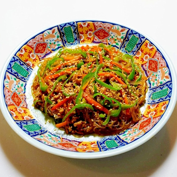 野菜たくさん♪豚ひき肉のチャプチェ