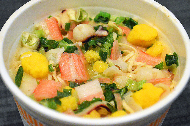 Amazon.co.jp: カップヌードル ぶっこみ飯 シーフードヌードル 日清食品 インスタント ごはん ご飯 94g×6個 : 食品・飲料・お酒