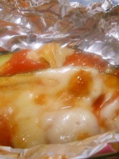 後片付けもラクで嬉しい♪なすとしめじのホイル焼き