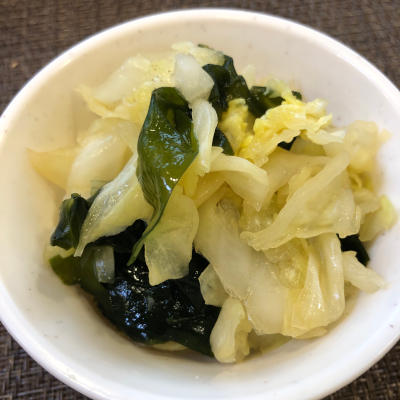 キャベツとわかめの酢の物