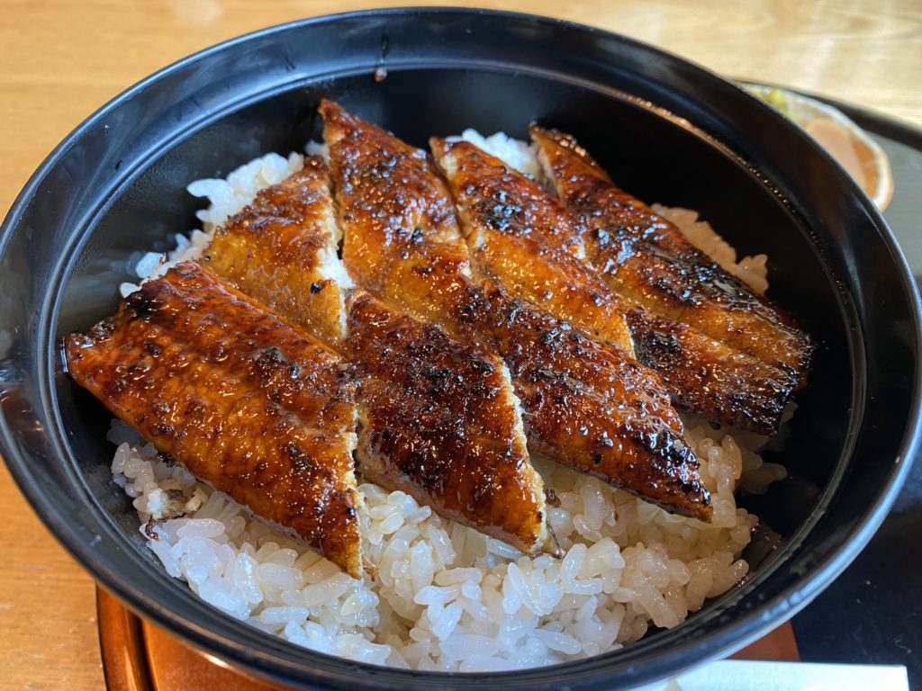お食事 鰻の蒲焼きと白焼き御膳＜うなぎの徳永＞創業約90年の老舗のうなぎ料理屋熊本市南区のおすすめグルメなら旅色