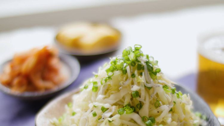 やみつき無限キャベツと釜揚げしらすの簡単レシピ🥬