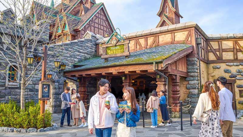 東京ディズニーシー「ファンタジースプリングス」の「オーケンのオーケーフード」の「オーケンのフッフーブレッド カルダモン&ミート 」☆SAKUKAの夢時間ブログ