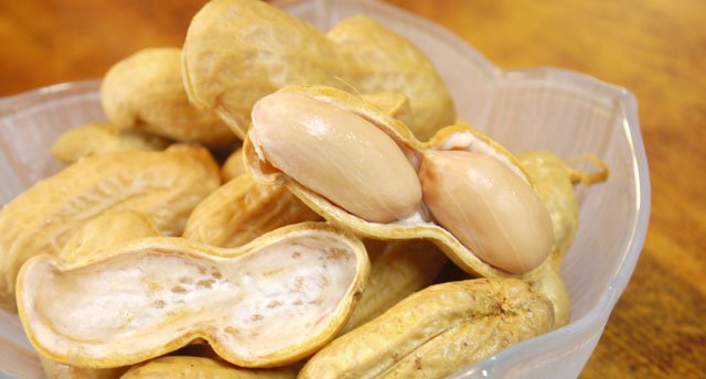塩茹でだけじゃない。秋の味覚「生落花生」の茹で方・食べ方とレシピいろいろキナリノ