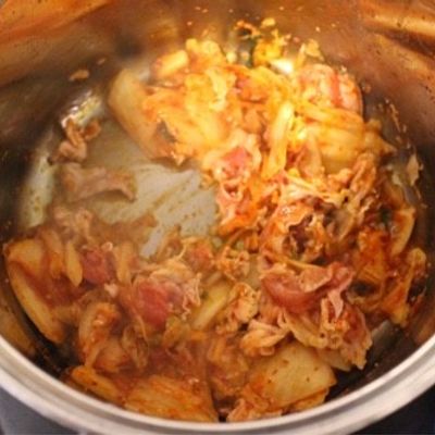 これぞ韓国家庭のチゲ！ 豚肉コチュジャンチゲ - 韓国料理の人気レシピを簡単に！韓国家庭料理