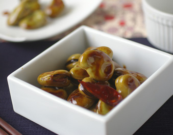 重曹で皮まで柔らか☆そら豆の甘煮