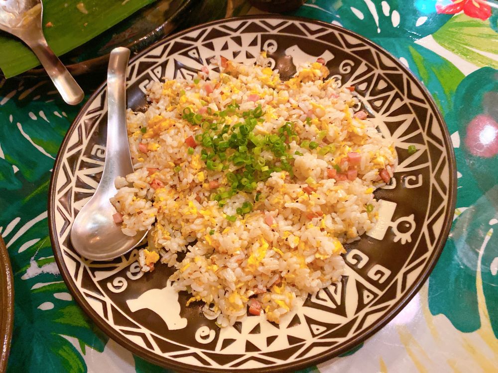 那覇・ランチ 沖縄でミャンマー気分 “マンダレー食堂”