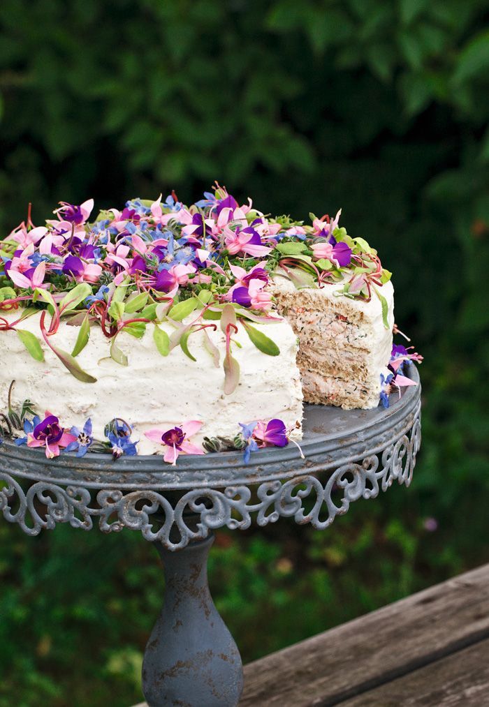 スモークサーモンとレタスのスモーガストルタ暮らしに808 コラム808 FACTORY ハチマルハチファクトリ