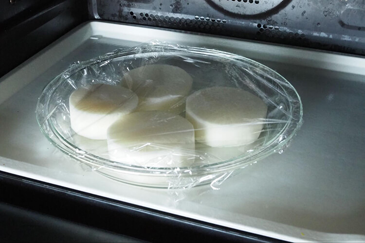 下ごしらえから丁寧に。味しみ「厚切り大根の煮物」のレシピセブンプレミアム公式