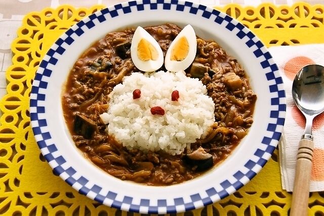 センス不要!レトルトOK こだわり感あるカレーの盛り付けコツ 2選 誰でもできる方法を解説さぼてんさんの生活手帳 盛り付け ・飾り切りは誰でもできる無料の贅沢