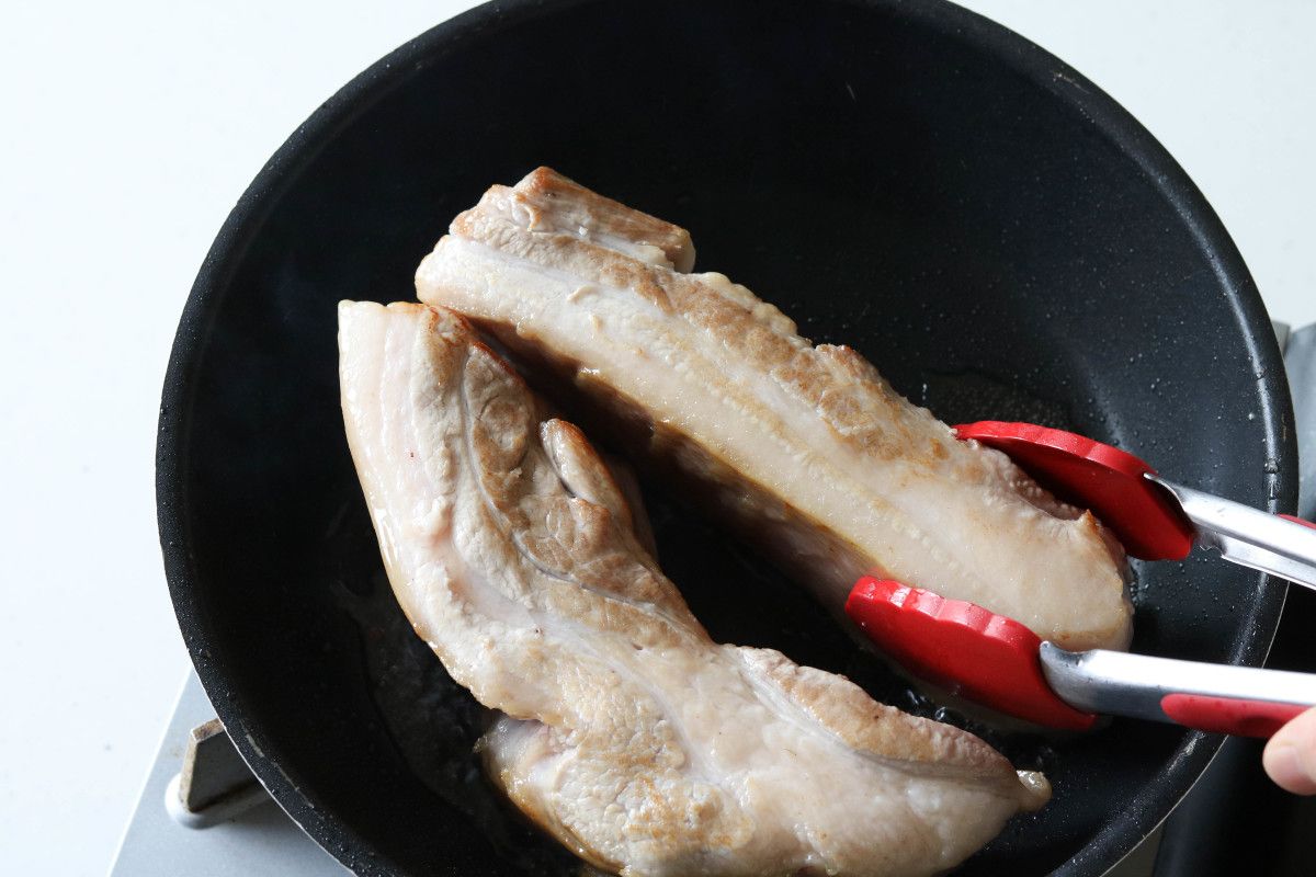 炊飯器で角煮を簡単に調理する方法！大根とゆで卵入り豚の角煮レシピ