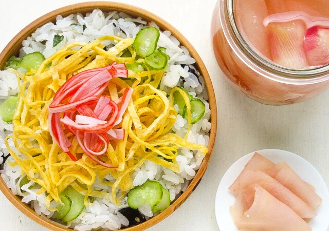 ちらし寿司ケーキ ガリで簡単酢飯