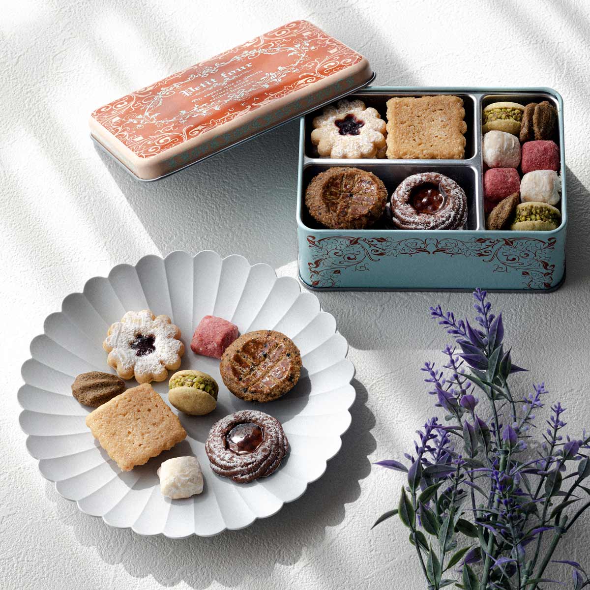 缶入りクッキーイラストレイン🚂 - イラスト無料素材