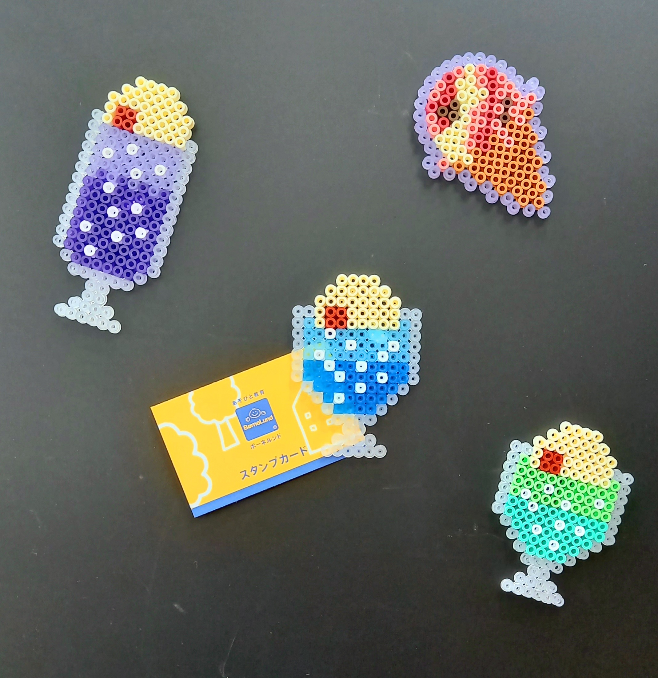 アイロンビーズ食べ物」のアイデア 16 件アイロンビーズ, ビーズ, パーラービーズ