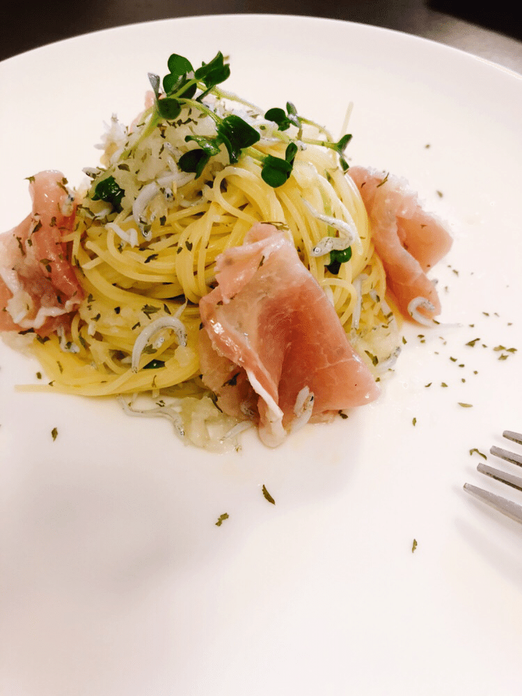 和えるだけで簡単おしゃれ！トマトと生ハムの冷製スパゲティ