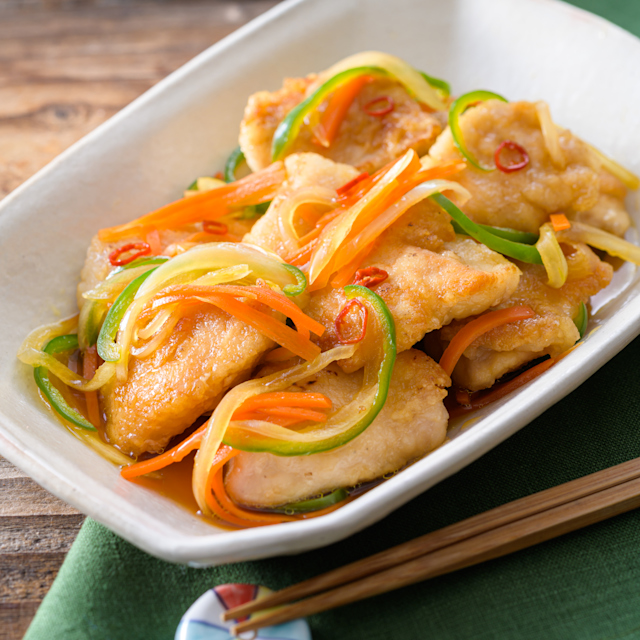 アジア料理を自宅で！海外旅行気分が味わえる、台湾風「鶏肉飯 ジーローハン 」の作り方 他1品- りっすん by イーアイデム