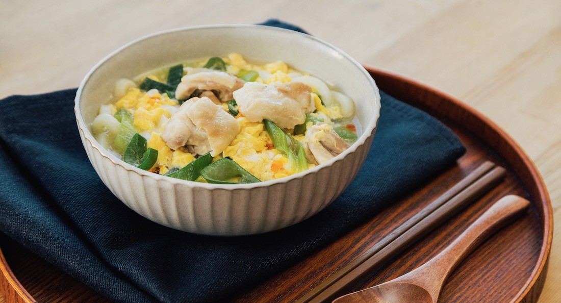 リュウジ「絶対に超絶半熟に仕上がる」って！レンチンで作るから失敗しらずの「半熟塩親子丼」に挑戦！『あたらしい日日』こんな時代のニューノーマルな暮らし方。食と農、生活情報をお届けします