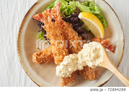 えびフライ タルタルも添えて！定番基本の洋食メニュー