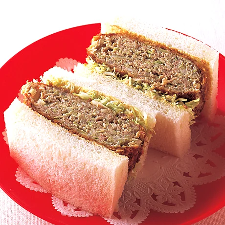 まるちゃんさん・ガブッといきたい！メンチカ