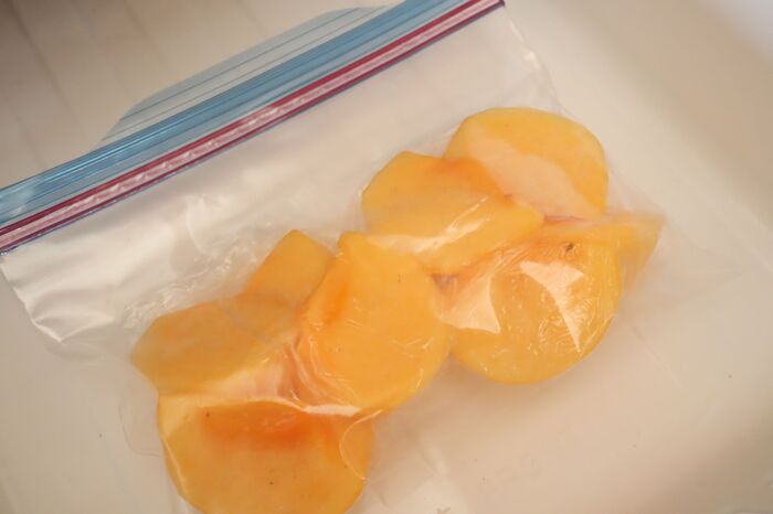 KIMONO FRUITS 冷凍富有柿 冷凍柿 国産 1000ｇ