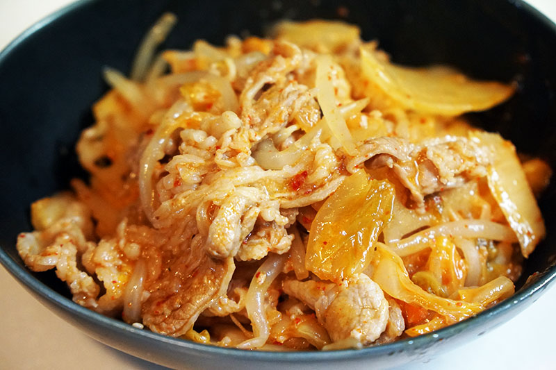 豚肉ともやしのキムチ炒め