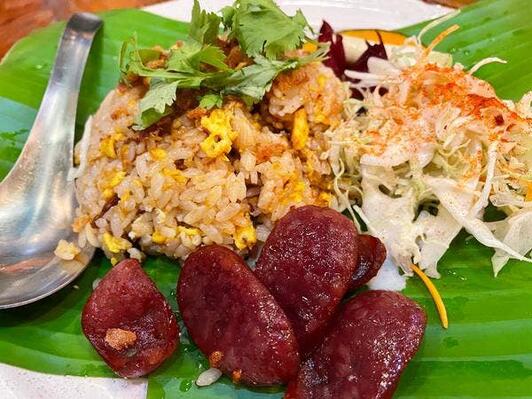 那覇・ランチ 沖縄でミャンマー気分 “マンダレー食堂”