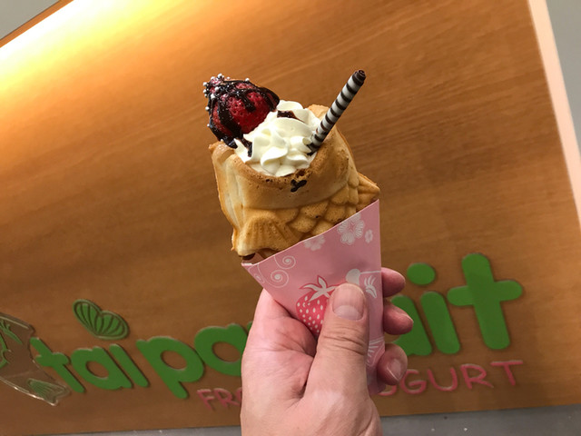 閉店 鯛パフェ 海浜幕張店フードリヴァンプ千葉県千葉市持ち帰り テイクアウト 可！プレナ幕張で『たい焼きパフェ』