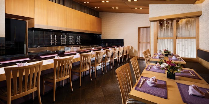 食べ放題 梅田で昨年リニューアルしたランチ＆ディナービュッフェが新テーマになって桃のタルトや牛肉のポアレも食べ放題！その全メニューを大公開！ 大阪グルメ ホテル阪急インターナショナル「ナイト＆デイ」