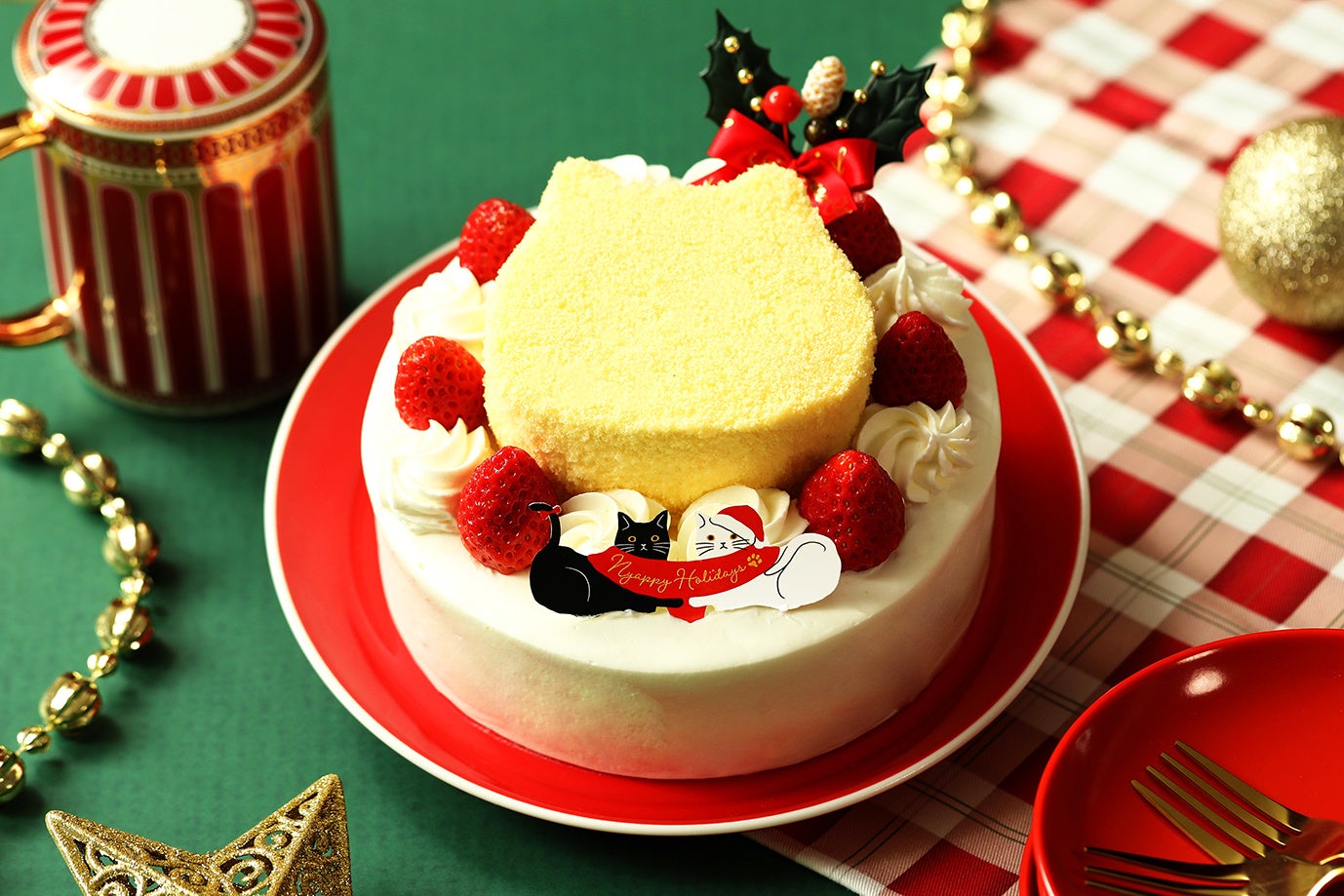 バースデーケーキに、ご指定のネコのラグドールを立体形ケーキで大阪市東住吉区パティスリーデコ