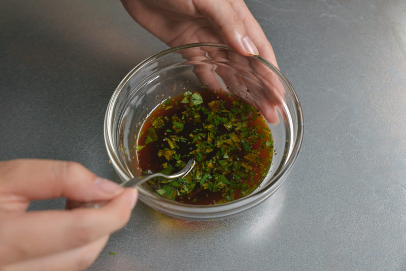 サーモン漬け焼き丼山内鮮魚店の海鮮レシピ
