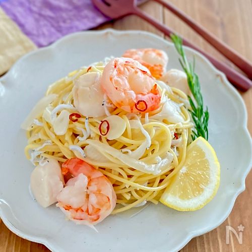 シーフードの和風パスタ