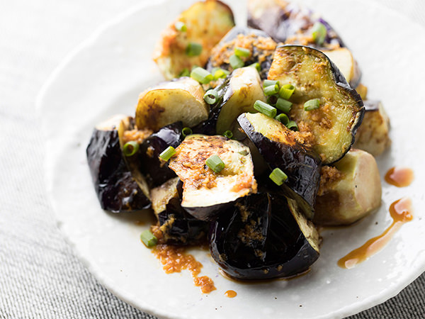 なすとピーマンの肉みそ炒め