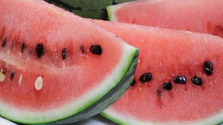 甘くないスイカは冷凍してひと工夫♪ by ヤマモ。クックパッド簡単おいしいみんなのレシピが392万品